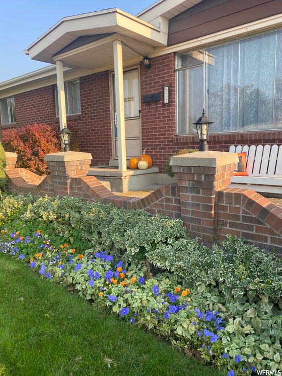 672 E Julie Dr, Layton, UT 84041