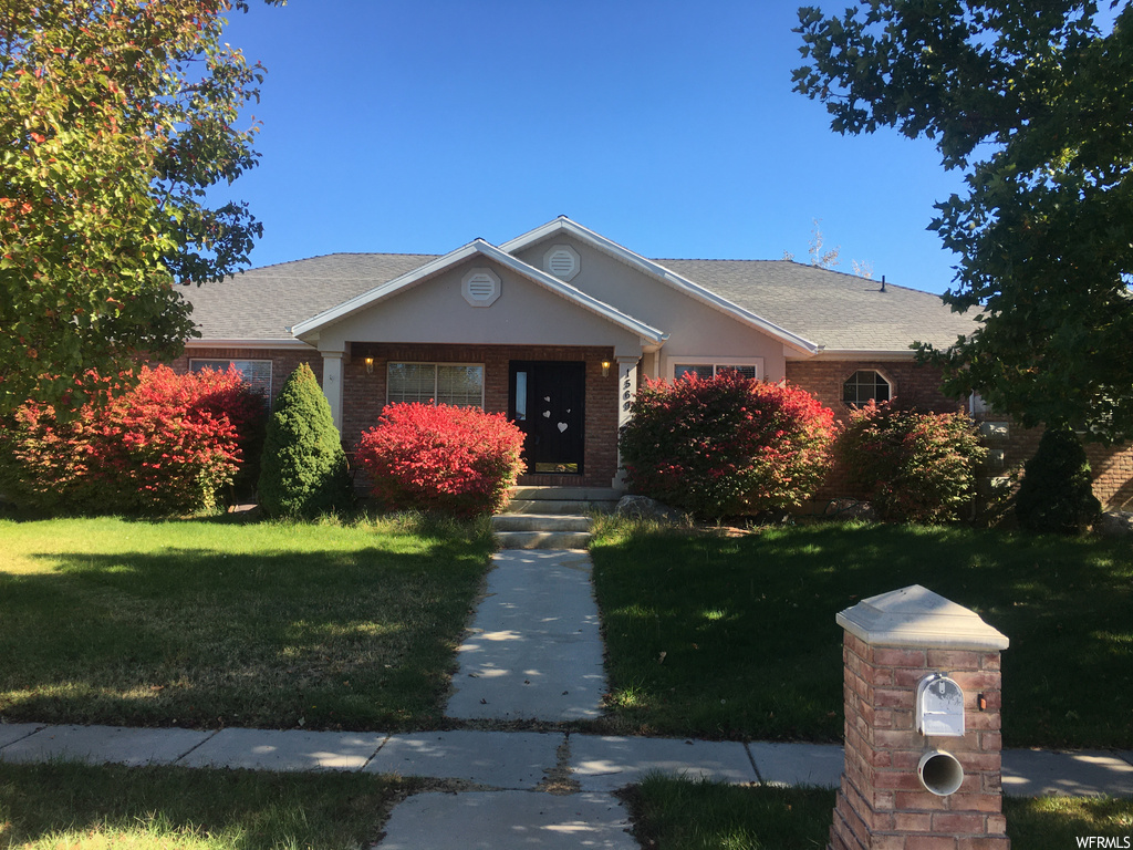 1569 Troon Cir, Syracuse, UT 84075