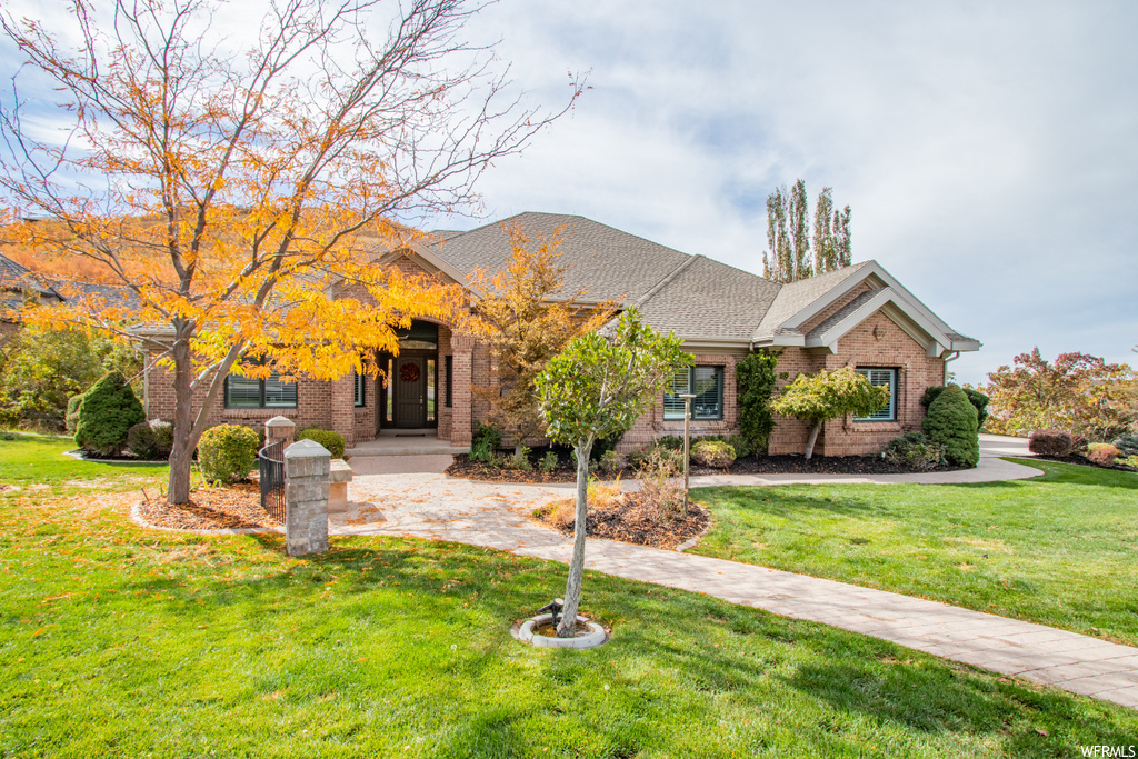 290 E Summerwood Dr, Bountiful, UT 84010