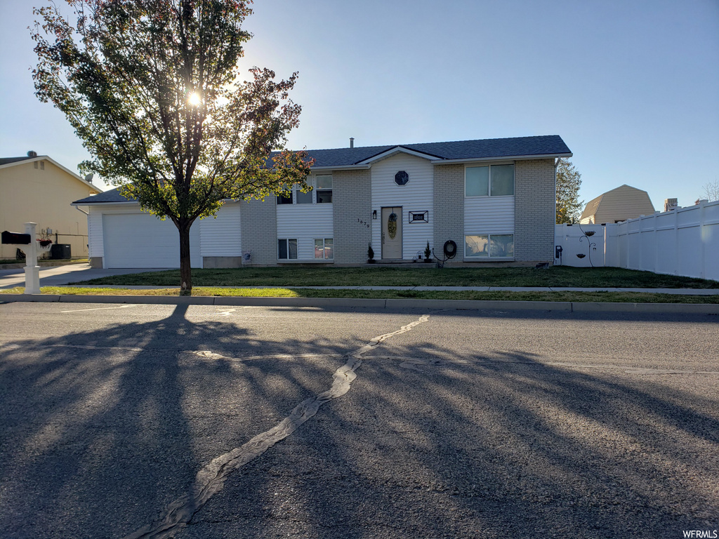 1679 N 2850 W, Clinton, UT 84015