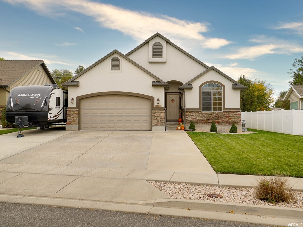 2373 W 1340 N, Clinton, UT 84015