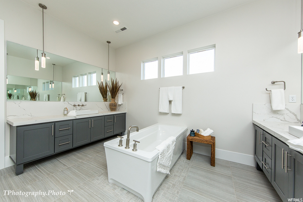 56 W ELINOR LN Washington, UT 84780