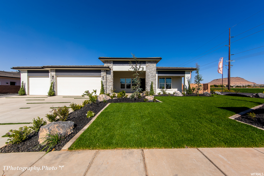 56 W ELINOR LN Washington, UT 84780