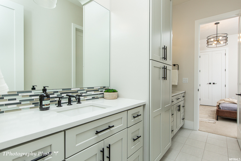 56 W ELINOR LN Washington, UT 84780