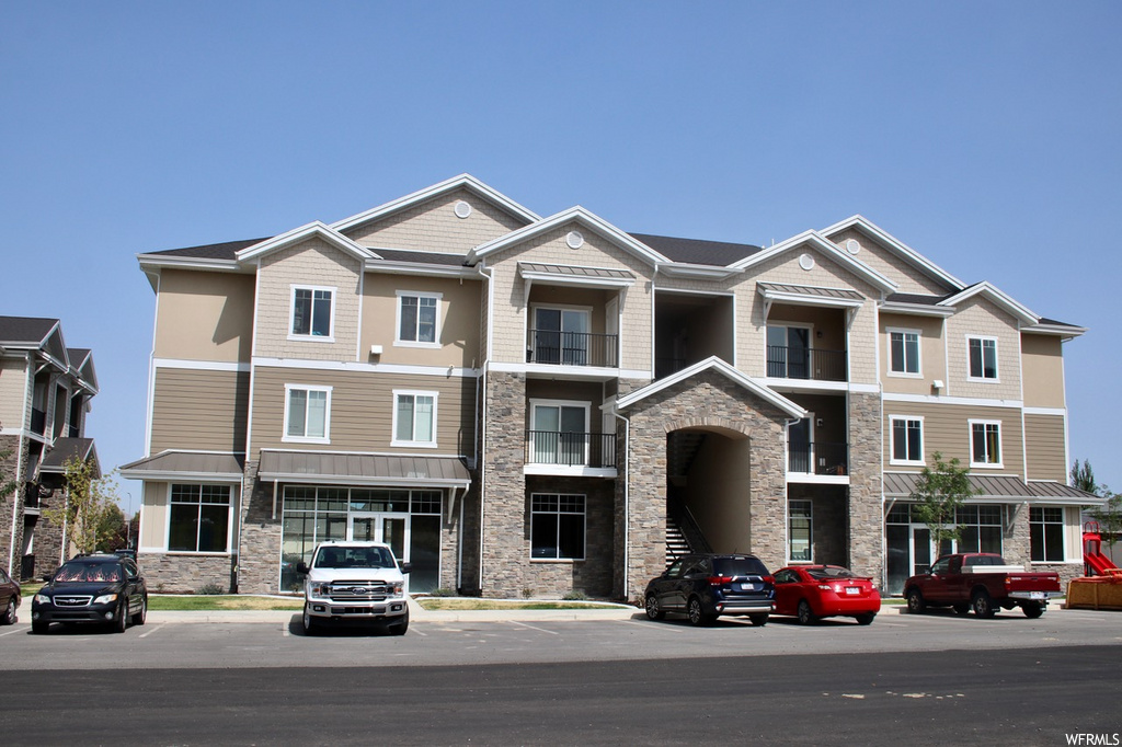 266 W 100 S, Santaquin, UT 84655