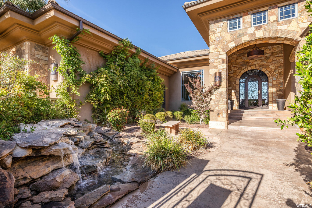 2097 E Cliff Point Dr, St. George, UT 84790