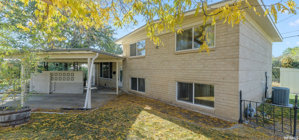 5765 S 2625 W, Roy, UT 84067