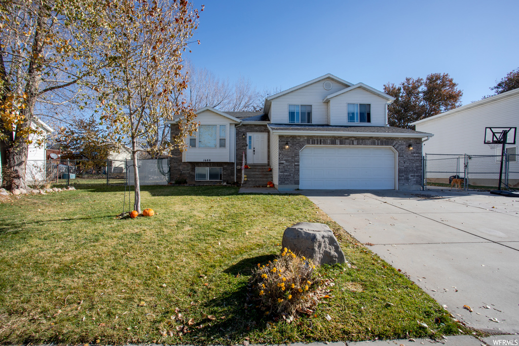 1688 N 725 W, Clinton, UT 84015