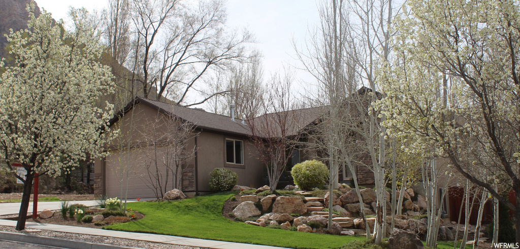 1123 E Benchview Dr N, Ogden, UT 84404