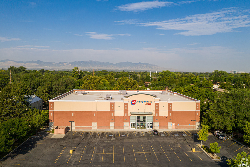 5684 S 900 E, Murray, UT 84121