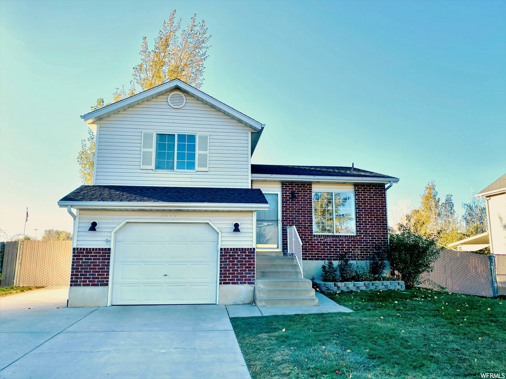 2695 W 5350 S, Roy, UT 84067