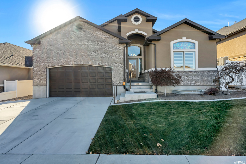 10454 S Walnut Canyon Lane Ln, South Jordan, UT 84009