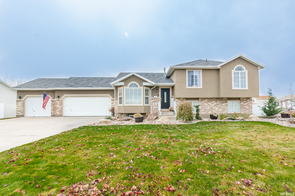 2723 W 2300 N, Clinton, UT 84015