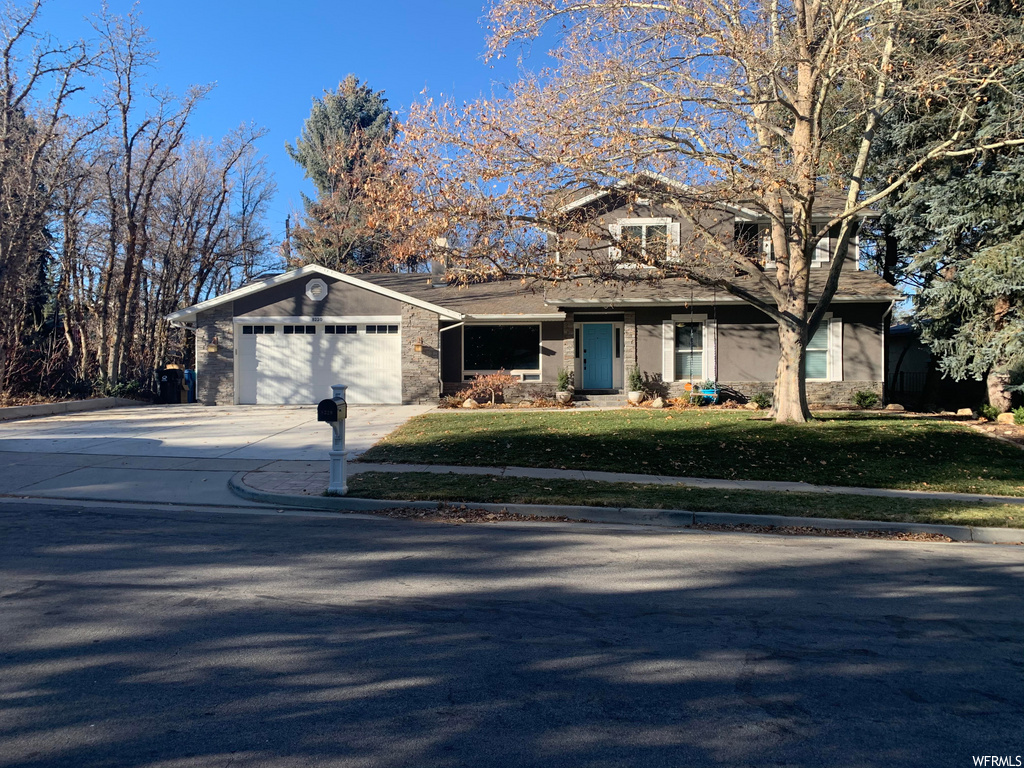 8220 S 2660 E, Sandy, UT 84093