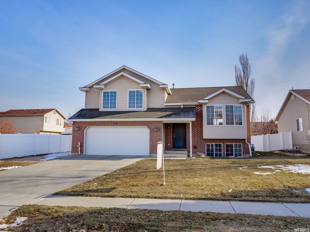 1558 N 2475 W, Clinton, UT 84015