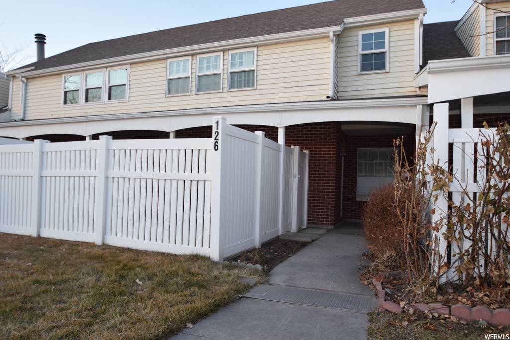 126 W Pheasantbrook Dr, Centerville, UT 84014
