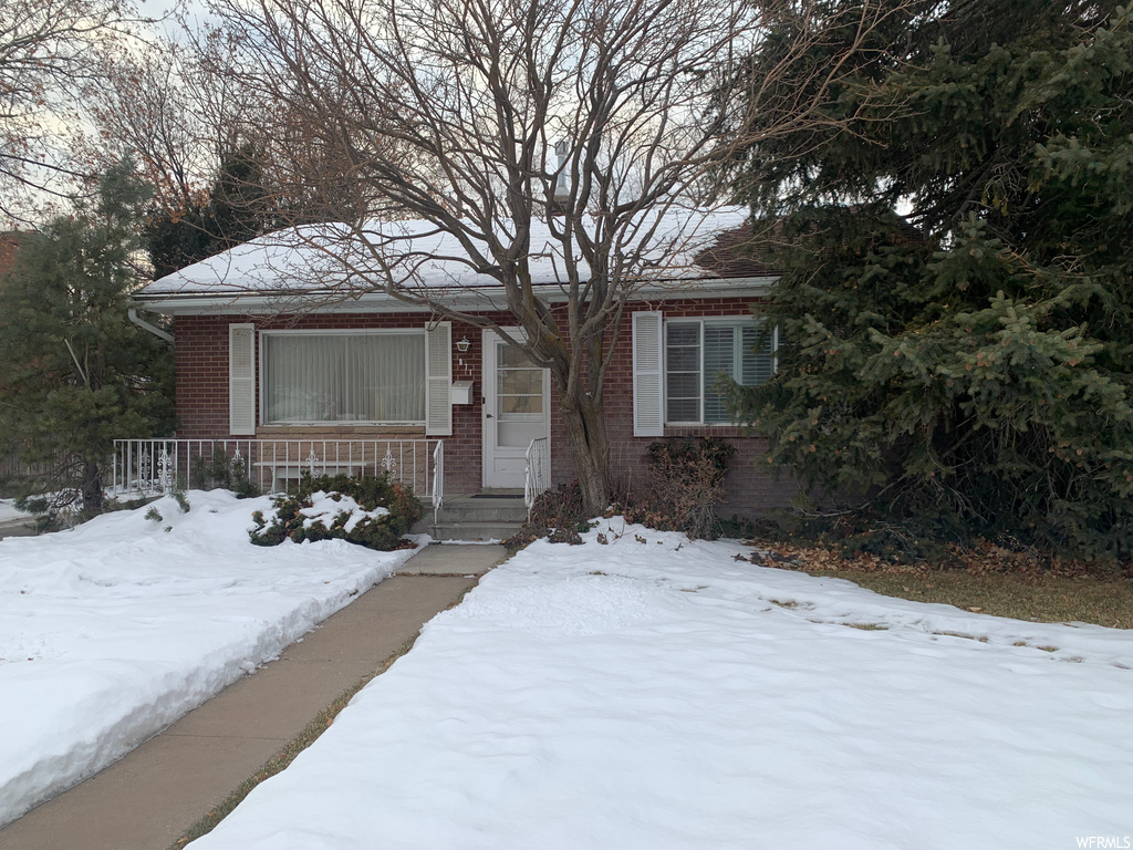 871 N Hillcrest Ave E, Logan, UT 84321
