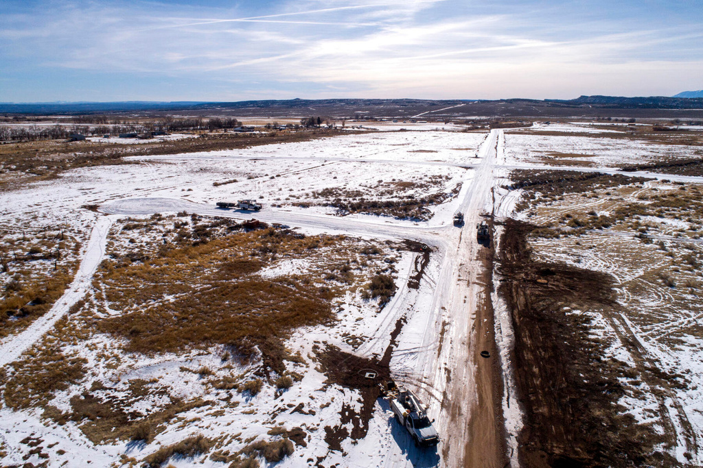 16  DEAN CT La Sal, UT 84530