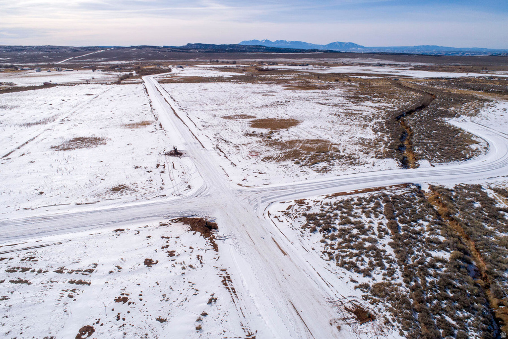 16  DEAN CT La Sal, UT 84530