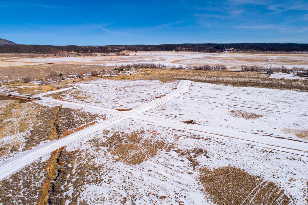 16  DEAN CT La Sal, UT 84530