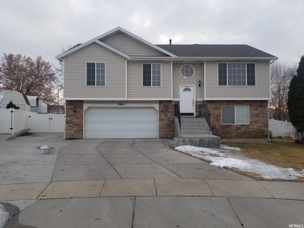 3945 S 2625 W, Roy, UT 84067