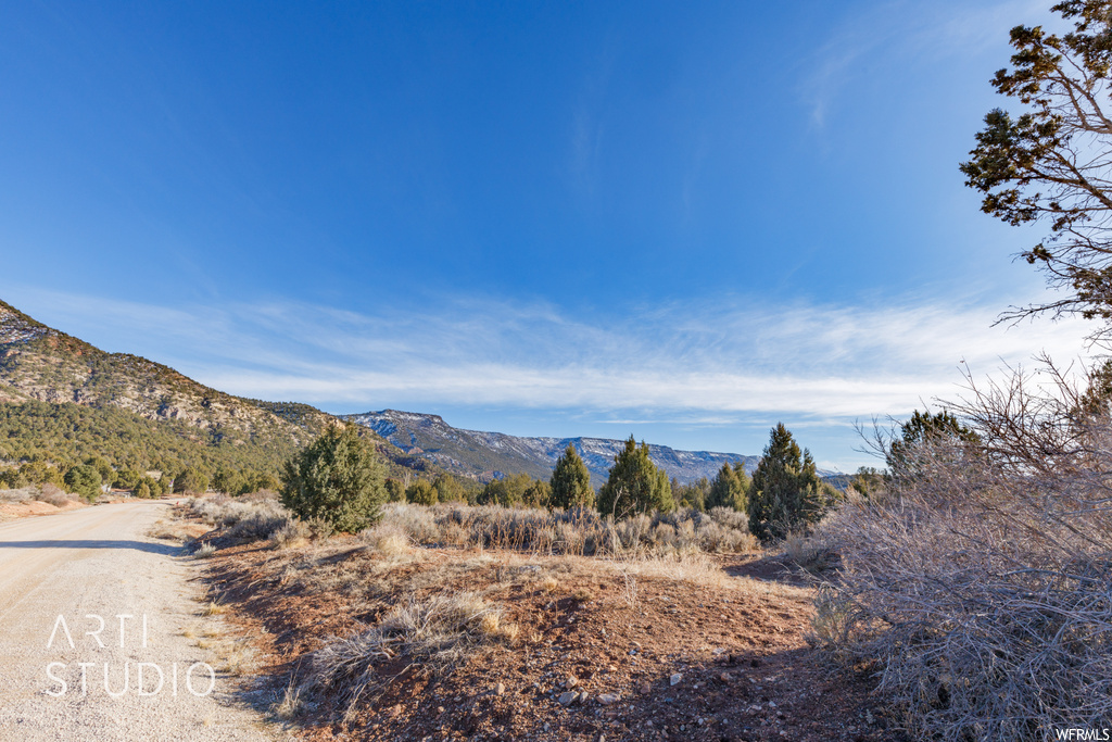 3086 E 2850 S, New Harmony, UT 84757