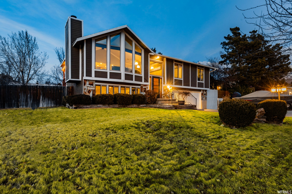 1381 E Ridgemark Dr, Sandy, UT 84092