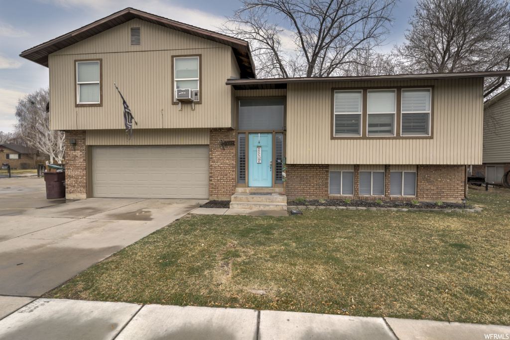 4553 S 1600 St W, Roy, UT 84067