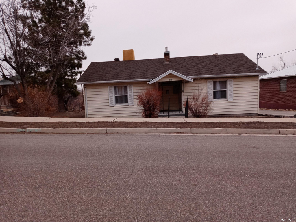 88 D St, Helper, UT 84526