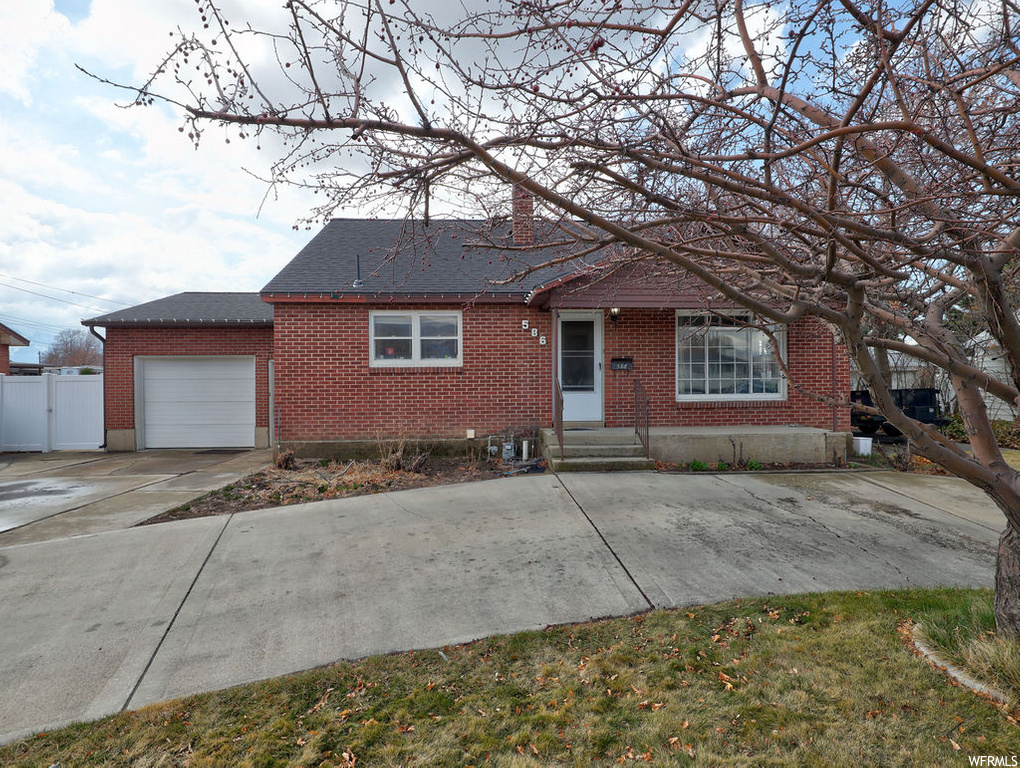 586 E Center St, Orem, UT 84097