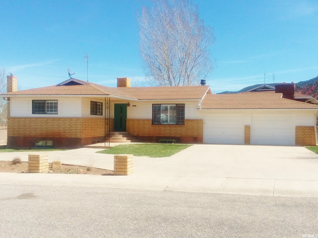 51 S 400 E, Parowan, UT 84761