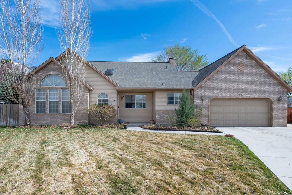 1252 E Shadow Gate Cir S, Sandy, UT 84094