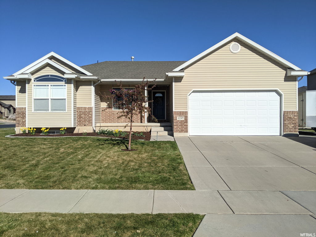 1237 S Banbury Dr., Syracuse, UT 84075