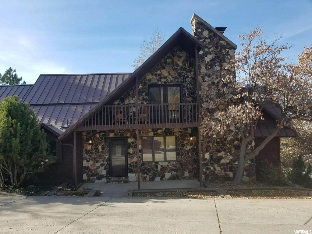 67 N Cherry Dr, Providence, UT 84332