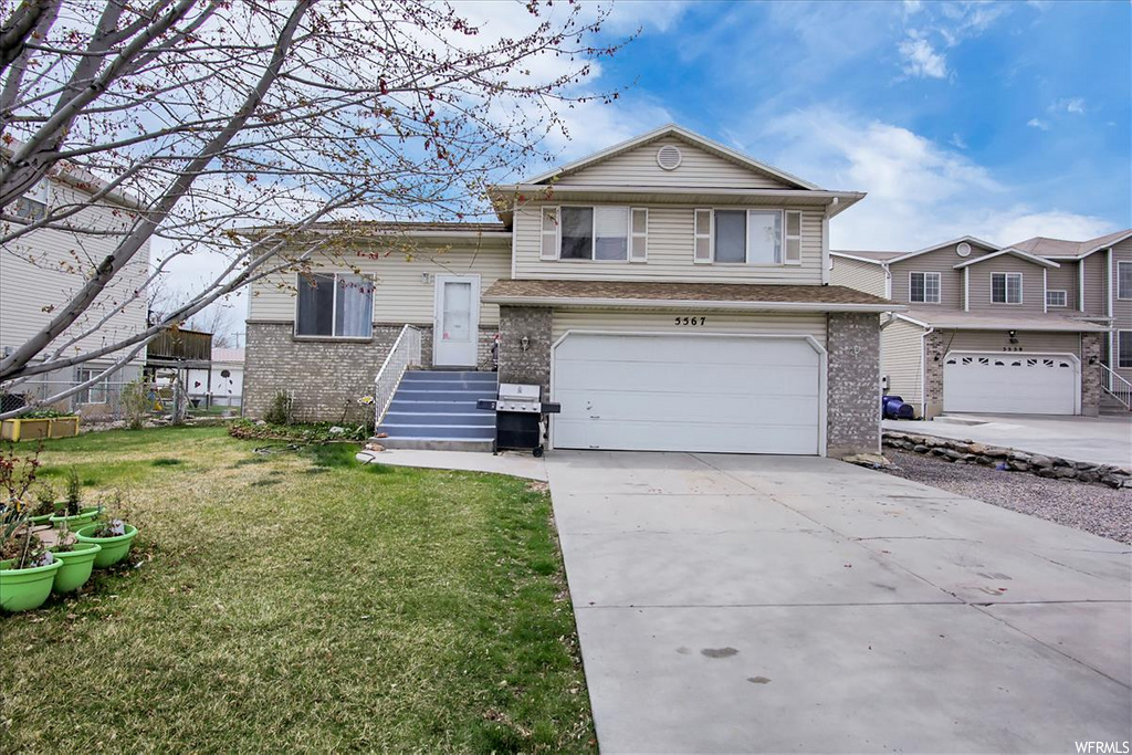 5567 S 3275 W, Roy, UT 84067