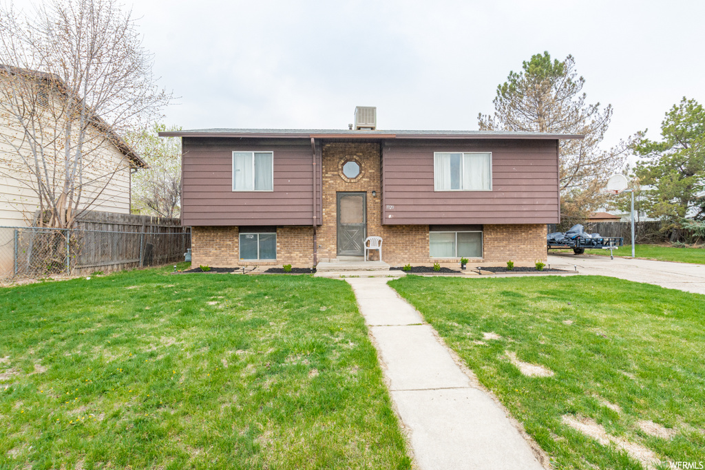 1920 S 200 E, Clearfield, UT 84015