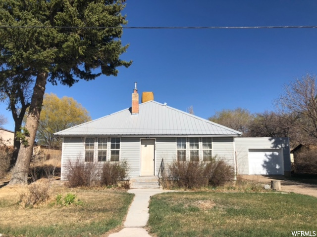 330 N State St, Ferron, UT 84523