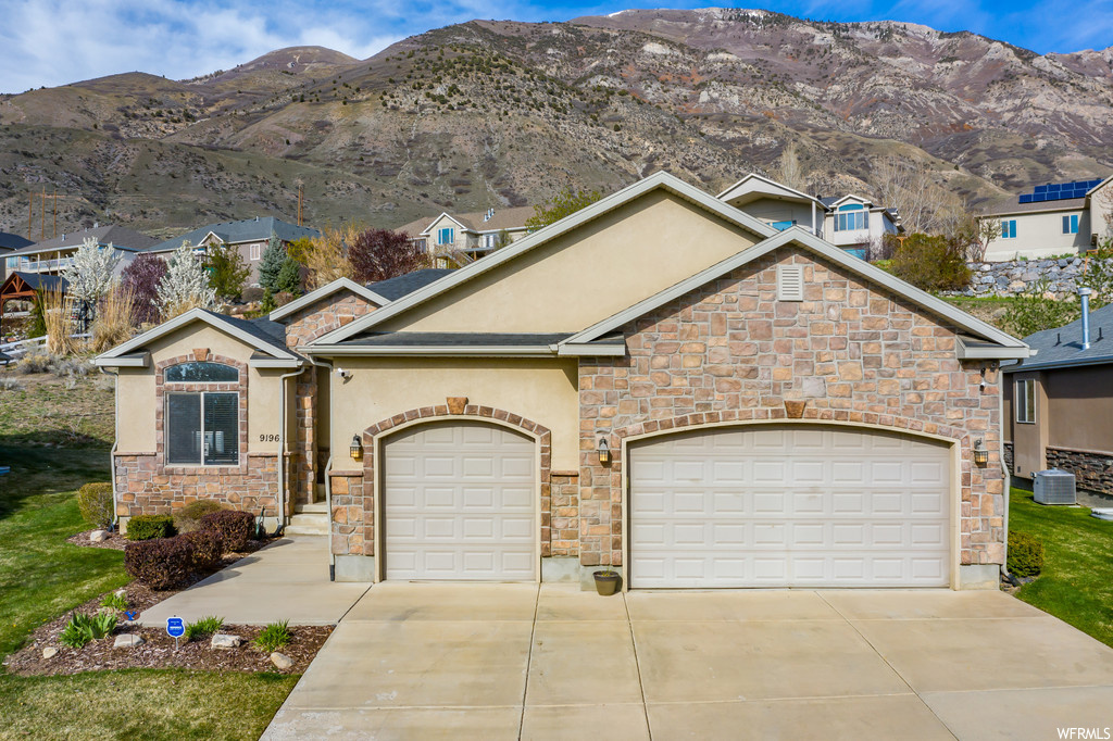 9196 N Hillside Dr E, Cedar Hills, UT 84062