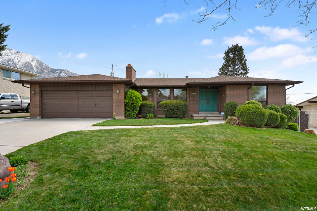 2736 E Nora Dr, Holladay, UT 84124