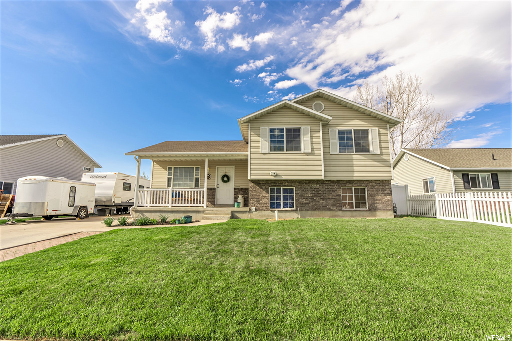 25 Crayon Ct, Logan, UT 84321