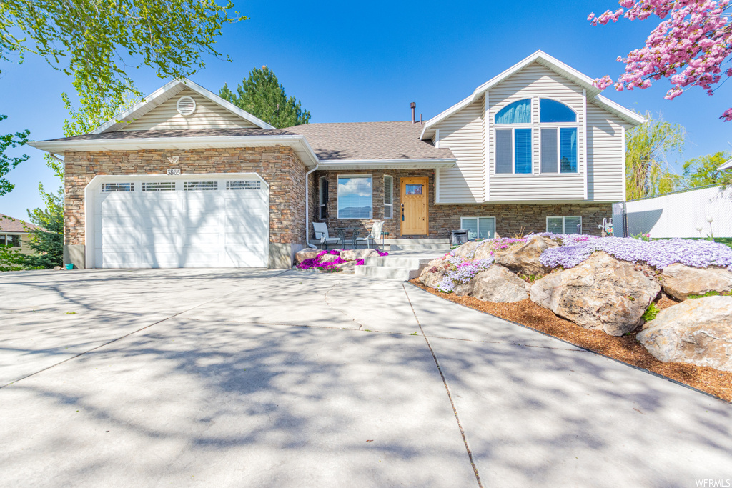 3865 River Valley Dr, Ogden, UT 84405