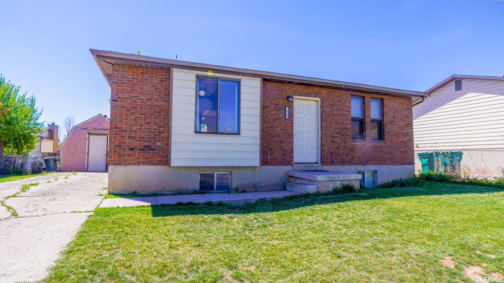 1940 S 200 E, Clearfield, UT 84015