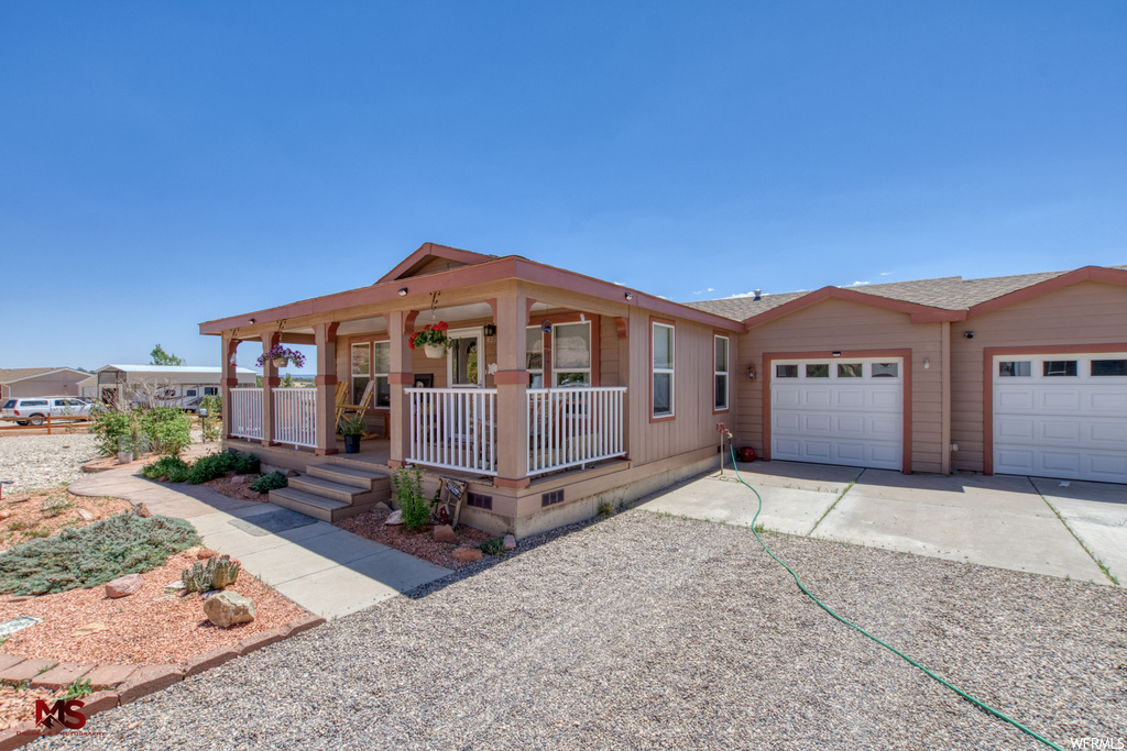 4226 E Juniper Cliffs Dr, Kanab, UT 84741