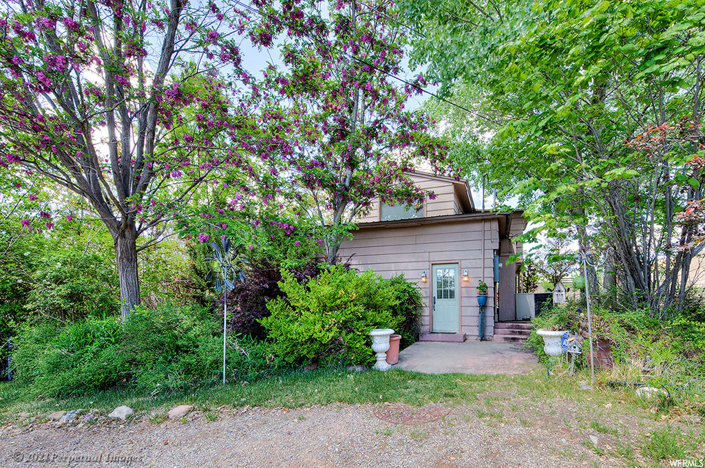 153 E 300 N, Moab, UT 84532