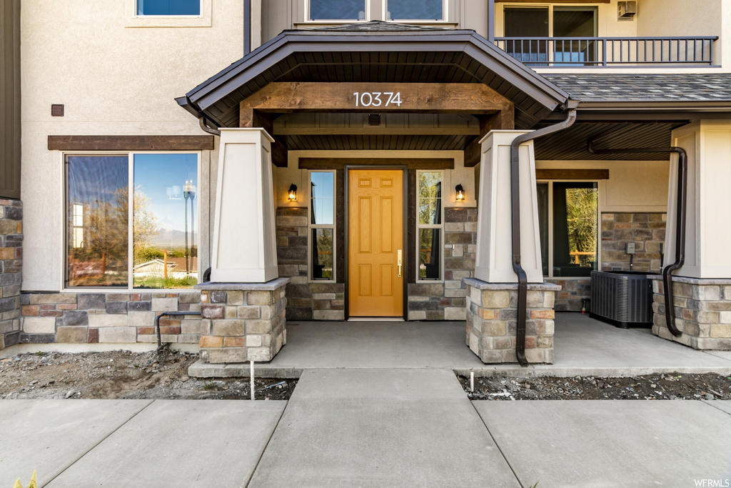 10374 S Sage Canal Way #126, Sandy