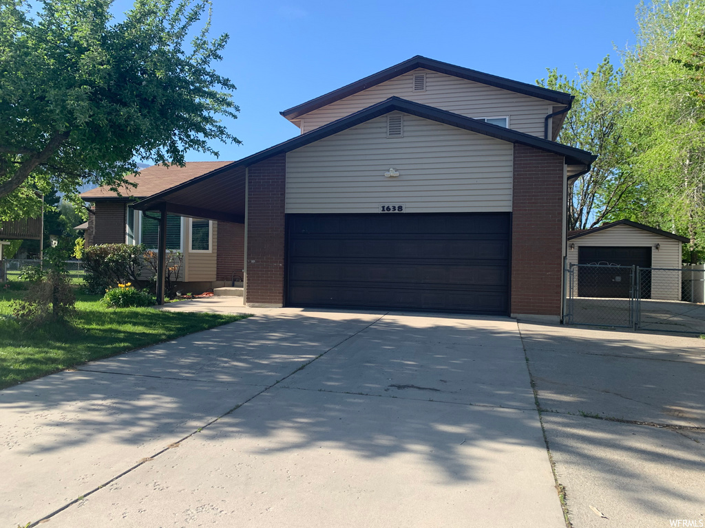 1638 E 9800 S, Sandy, UT 84092