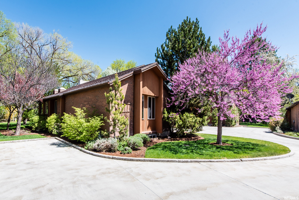 40 Heritage Cv, Logan, UT 84321
