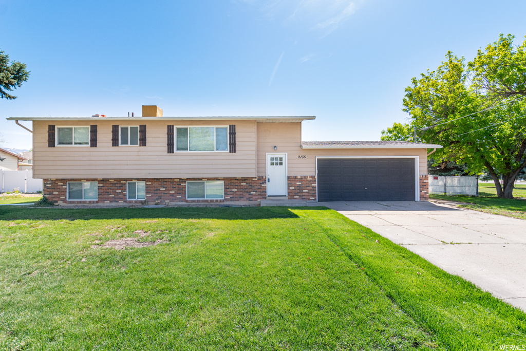 2135 S Main St, Clearfield, UT 84015