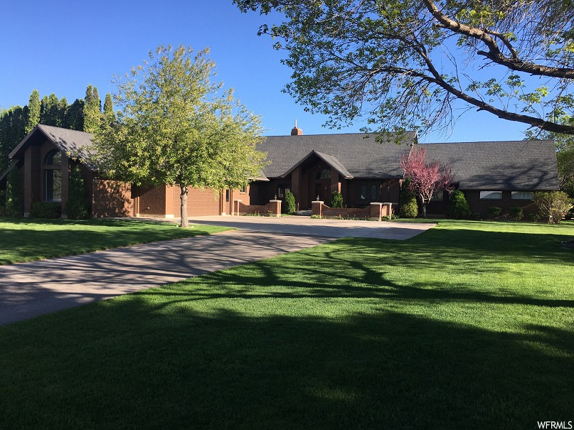 1900 E 2500 S, Vernal, UT 84078