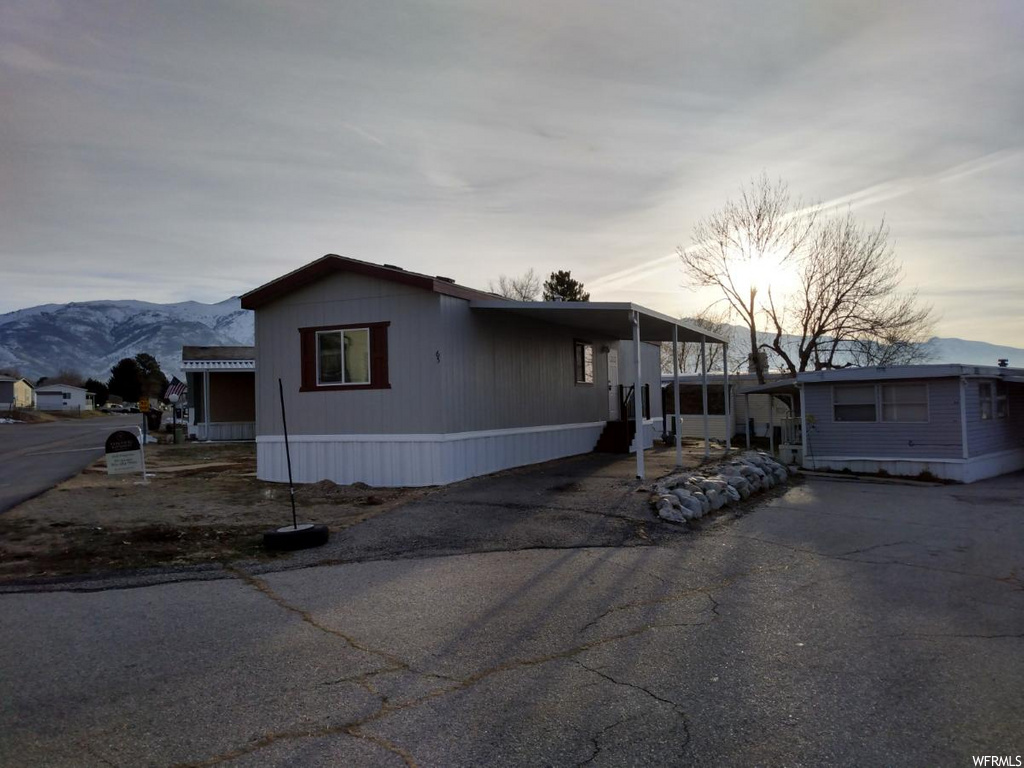 65 Sunset Dr, Layton, UT 84041